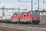 Doppeltraktion, mit den Loks 11128 und 11131, durchfahren den Bahnhof Pratteln. Die Aufnahme stammt vom 28.09.2017.