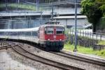 SBB Re 4/4'' 11139 am 05.08.2017 in Mühlehorn am Walensee auf der Fahrt Richtung Zürich