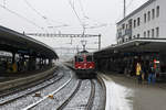 IMPRESSIONEN VOM BAHNHOF WIL  SBB: Einfahrt eines IR Zürich-St.Gallen mit der Re 4/4 11140 vom 6.