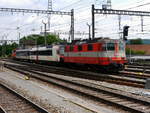 SBB - Re 4/4 11008 mit Triebwagen RBDe 4/4 560 … und Personenwagen 2 Kl.