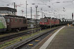 SBB CARGO.
BLS CARGO.
Re 4/4 Treffen in Basel Badischer Bahnhof vom 5. Juli 2018.
Erkennbar sind trotz miserablem Wetter SBB 420 sowie BLS 425.
Foto: Walter Ruetsch