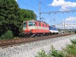 Die SBB Re 4/4 II Nr. 11108 bei der Abfahrt mit dem Jail-Train im Bahnhof Bassersdorf, nach Zürich.
Liebe Grüsse an den Lokführer zurück!
Montag, 16. Juli 2018