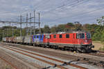 Doppeltraktion, mit den Loks 420 251-1 und 421 375-7, fährt beim Bahnhof Möhlin ein. Die Aufnahme stammt vom 27.08.2018.