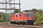 Re 420 249-5 fährt beim Bahnhof Möhlin ein.