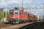 Re 420 235-4 durchfährt den Bahnhof Pratteln.