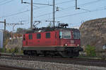 Re 420 296-6 durchfährt solo den Bahnhof Pratteln.