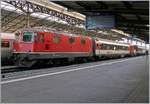 Die SBB Re 4/4 II 11115 auf Probefahrt, die dem neuen Tm 234 dienen, beim Halt in Lausanne.