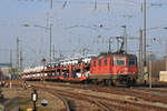 Re 420 321-2 durchfährt den badischen Bahnhof.