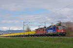 Doppeltraktion, mit den Loks 420 310-5 und 420 234-7 fährt Richtung Bahnhof Sissach.