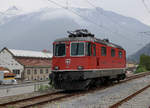 Die kleine BOBO Re 420 135-6 von P in Bellinzona vor der Kulisse vom SBB Industriewerk verewigt am 11.