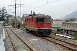 Die kleine BOBO Re 420 135-6 von P in Bellinzona vor der Kulisse vom SBB Industriewerk verewigt am 11.