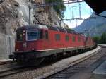 Die Re 6/6 11608 und eine Re 4/4 II bei der Durchfahrt in Lalden am 16.6.2007