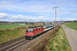 Re 4/4 II 11150 am 01.03.2020 mit dem IC 483 bei Niederglatt.