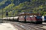 SBB Re 4/4 11250 in DoTra mit der Re 4/4 11275 am 14.4.20 bei der Einfahrt in Brig.