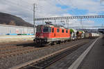 Re 420 293-3 durchfährt den Bahnhof Rothrist.