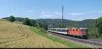 SBB Re 420 127-3 mit einem EW I Pendel als IR36 am 27.06.2020 bei Hornussen AG