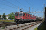 Doppeltraktion, mit den Loks 420 269-3 und 420 342-8 durchfährt den Bahnhof Pratteln.