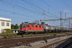 Re 420 341-0 durchfährt den Bahnhof Pratteln.