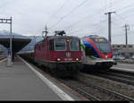 SBB - Güterzug mit der Re 420 339 bei der durchfahrt im Bahnhof von Giubiasco am 12.02.2021