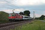 Mit dem IC 281 (Stuttgart Hbf - Zürich HB) fuhr am Abend des 28.05.2020 die Re 4/4 11143 (420 143-0), welche den Zug von der 1116 196 in Singen (Hohentwiel) übernommen hatte, bei