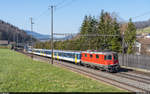 SBB Re 4/4 II 11121 mit IC3 555 Basel SBB - Zürich HB am 6. März 2021 bei Tecknau.<br>
Noch bis Ostern stehen die letzten EW-I-Pendel bei der SBB im Einsatz und kommen in ihren letzten Tagen sogar noch zu planmässigen Einsätzen im IC-Verkehr.