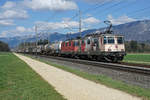 Re 420 mit Werbeanstrich.
Doppeltraktion Re 420 mit der Werbelokomotive Re 420 262-8 bei Deitingen am 14. April 2021.
Foto: Walter Ruetsch