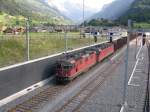 Berner Oberland 2007 - Nach runden 20 bis 30 min Fahrzeit hat dieser Gterzug am 12.07.2007 in Frutigen wieder Tageslicht erreicht.