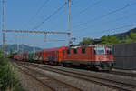 Re 420 245-3 durchfährt den Bahnhof Gelterkinden.