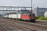 Re 420 328-7 durchfährt den Bahnhof Rupperswil.