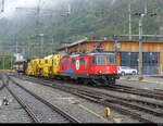 SBB - 420 294  bei der einfahrt in den Bahnhof von Brig am 05.10.2021 ..