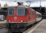 IC 3 Chur-Sargans-Lanquart-Chur  mit der Re 420 199-2, (Re 4/4 11199), in Zürich-HB am 5.