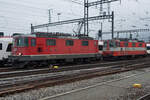 Die beiden Re 4/4 11132 und Re 4/4 11109, ehemals SWISS EXPRESS, in Biel auf den nächsten Einsatz wartend am 27. Januar 2022.
Foto: Walter Ruetsch