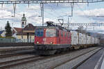 Re 420 340-2 durchfährt den Bahnhof Rupperswil.