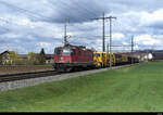 SBB - Re 420 248-7 mit Bauzug unterwegs in Lyssach in Richtung Bern am 09.04.2022