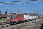 Re 420 235-4 durchfährt den Bahnhof Rupperswil.