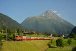 Dampf am Gotthard: Als Rahmenprogramm rollt die Re 4/4 11156 als ETCS-Vorspann für die Leerfahrt des RAe TEE II 1053  Gottardo  von Lugano nach Olten am Abend des 18.