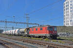 Re 420 139-8 durchfährt am 25.10.2022 den Bahnhof Pratteln.