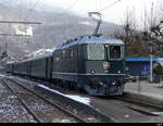 DSF - Re 4/4 11173 mit Extrazug im OeBB Bahnhof in Oensingen am 18.12.2022