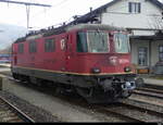 SBB - Re 4/4  420 278 abgestellt im Bahnhofsareal in Oensingen am 25.12.2022