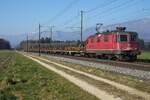 Schienenzug mit der Re 420 269-3 bei Deitingen am 7.