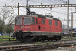 Re 420 277-6 durchfährt am 29.03.2023 solo den Bahnhof Pratteln.