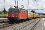 Re 420 325-3 durchfährt am 12.05.2023 den Bahnhof Rupperswil.