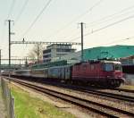 IR Chur-Basel bei Pfffikon SZ mit Re 4/4 II 11144.Leider weiss ich das Datum nicht mehr, aber das Bild ist zwischen Januar und Mrz 2005 entstanden.