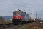 Re 420 247-9 fährt am 16.02.2024 Richtung Bahnhof Pratteln.