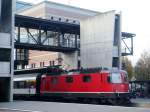 Re 4/4 II 11130 mit IC nach Interlaken Ost am 2.11.2007 in Spiez.