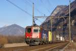 Re 420 276 und ES 64 F4 095 am 29.12.07 in Claro 