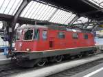 SBB - E-Lok Re 4/4  11302 im Hauptbahnhof von Zrich am 04.01.2008