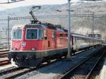 SBB - Re 4/4 11193 zusammen mit Personenwagen abgestellt im Bahnhof von Biel / Bienne am 08.02.2008