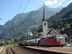 Re 4/4 II 11151 mit IR nach Locarno mit Le Salon Bleu an erster Reihe am 28.06.2008 bei Flelen.