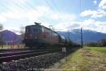 Re 4/4  11285 mit dem 64830 Zizers BCU - Buchs SG wartet beim Spurwechsel Neugrt auf die Kreuzung mit dem RheintalExpress.